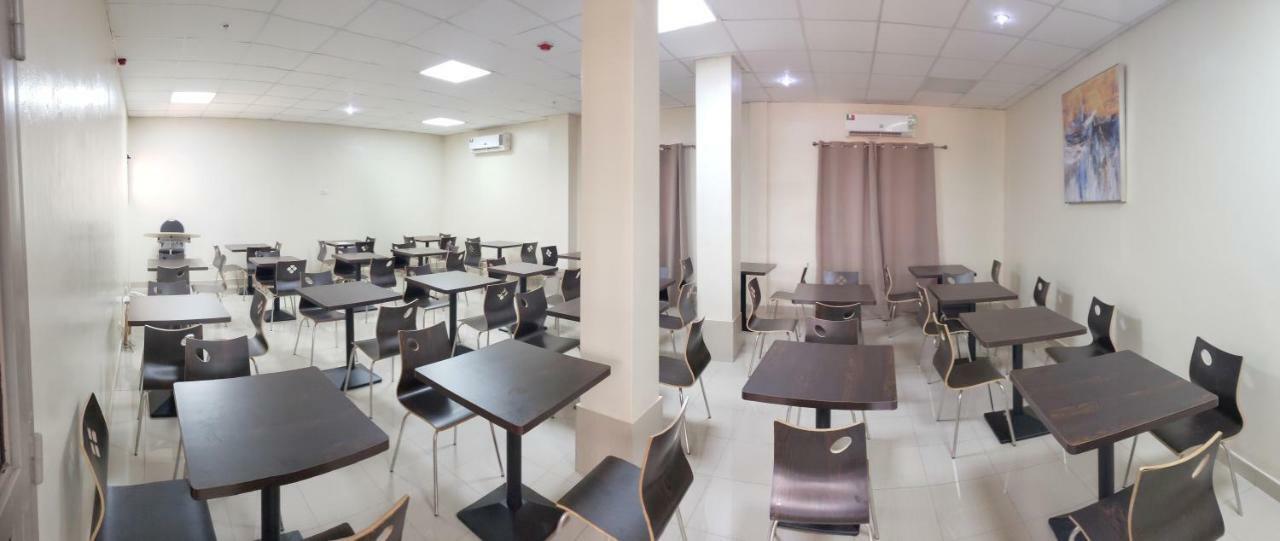 Hotel Les Fleurettes Ουαγκαντουγκού Εξωτερικό φωτογραφία